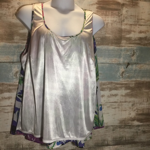 Lane Bryant Women’s Sleeveless Blouse - Picture 2 of 6